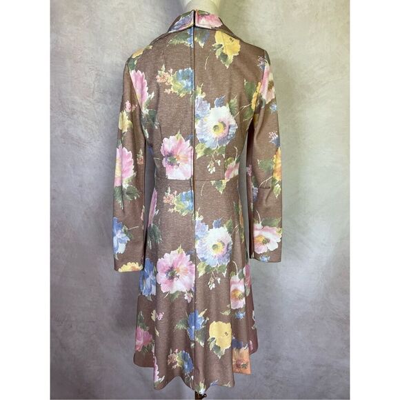 1970s Vintage Mod Shift Floral Dress - Picture 4 of 5
